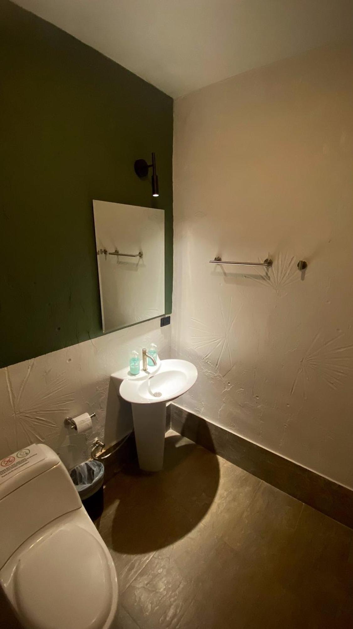 Centerpoint Hotel & Plaza Thong Sala Rom bilde